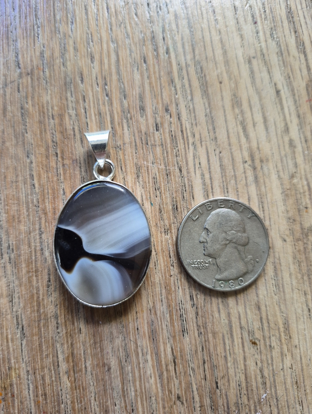 Silver Black & Gray Agate Oval Pendant - Picture 5 of 5